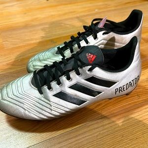 Adidas predator cleats size 9